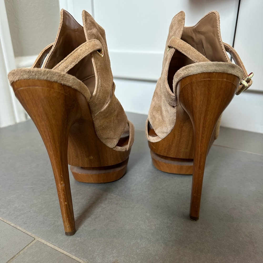 Jessica Simpson Tan Suede Women's Heels - Picture 3 of 3